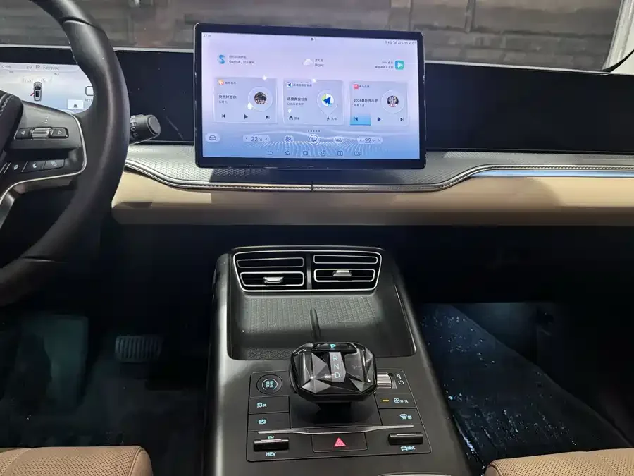 BYD Song Pro New Energy Song Pro New Energy 2025 Second Generation DM-i 115KM Beyond Edition 2024 — миниатюра 4