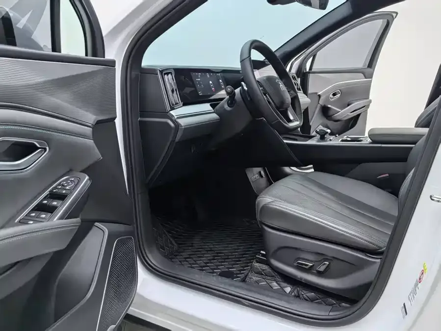 BYD Song L DM-i Song L DM-i 2025 Intelligent Driving Edition 112km Leading Model 2025 — миниатюра 4