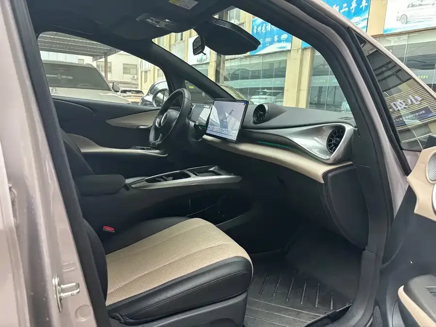 BYD Dolphin Dolphin 2025 Smart Driving Edition 410km Fashion Edition 2025 — миниатюра 4