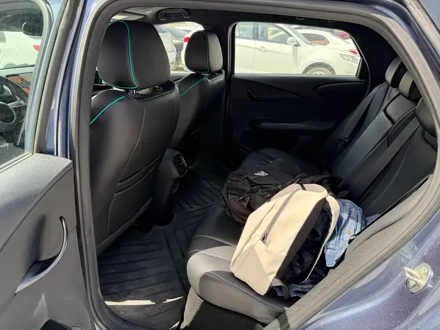 BYD Dolphin Dolphin 2025 Smart Driving Edition 410km Fashion Edition 2025 — миниатюра 4