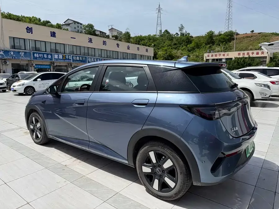 BYD Dolphin Dolphin 2025 Smart Driving Edition 410km Fashion Edition 2025 — миниатюра 5