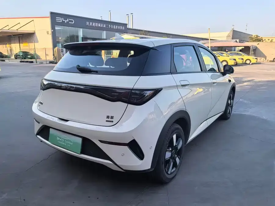 BYD Dolphin Dolphin 2025 Smart Driving Edition 410km Fashion Edition 2025 — миниатюра 5