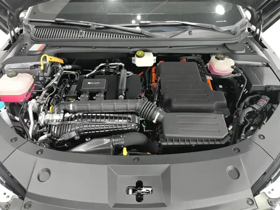 BYD Qin L Qin L 2024 DM-i 80KM Leading Edition 2025 — миниатюра 3