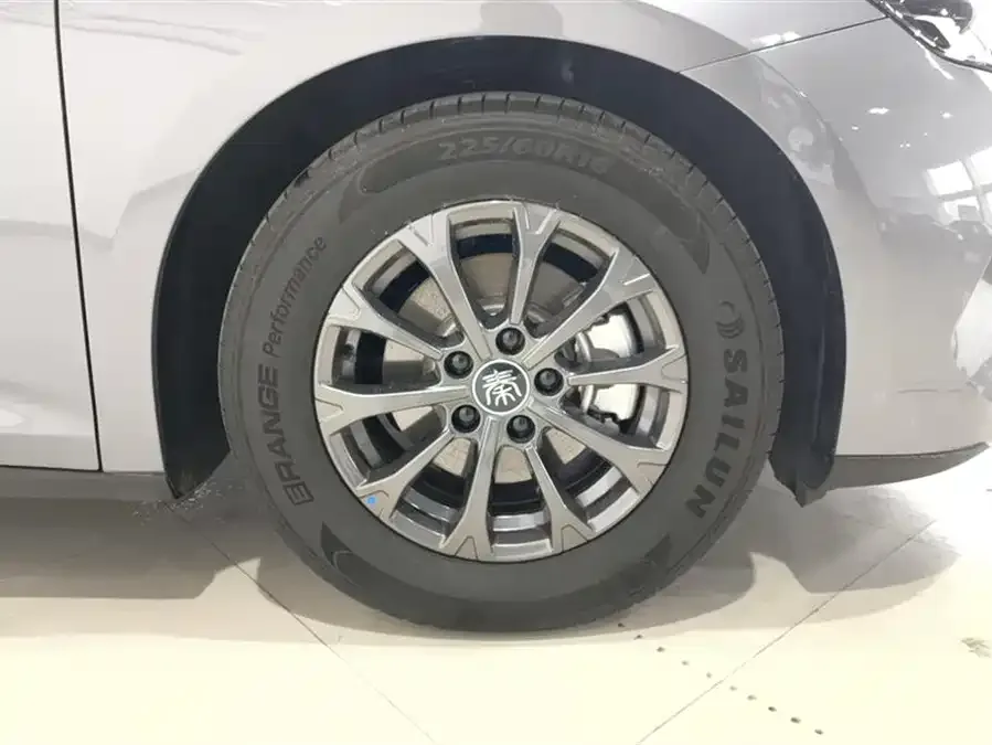 BYD Qin L Qin L 2024 DM-i 80KM Leading Edition 2025 — миниатюра 5