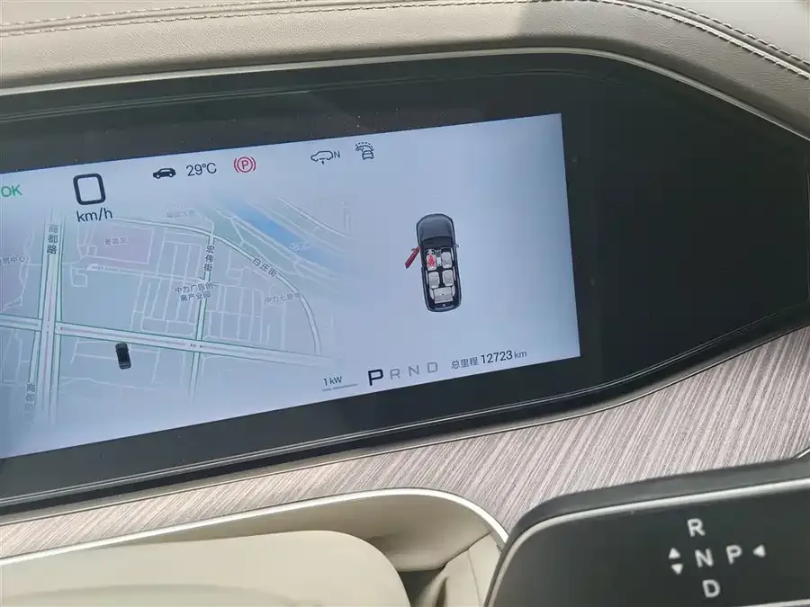 BYD N9 Denza N9 2025 Premium Edition 2025 — миниатюра 2