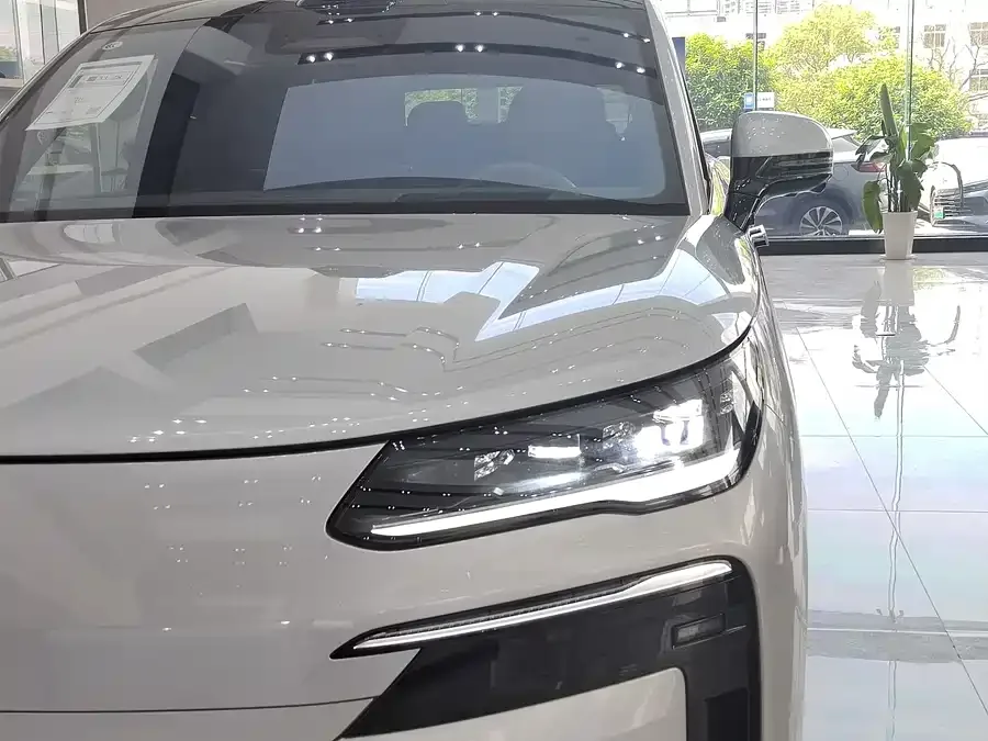 BYD N9 Denza N9 2025 flagship model 2025 — миниатюра 4