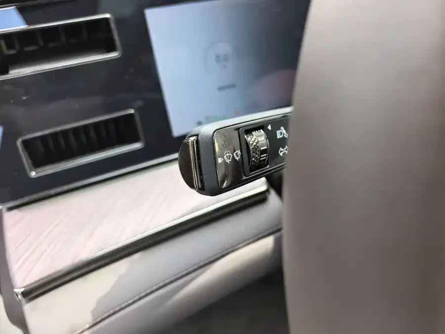 BYD Z9 Denza Z9 2024 1100km 4WD Max Edition 2024 — миниатюра 3