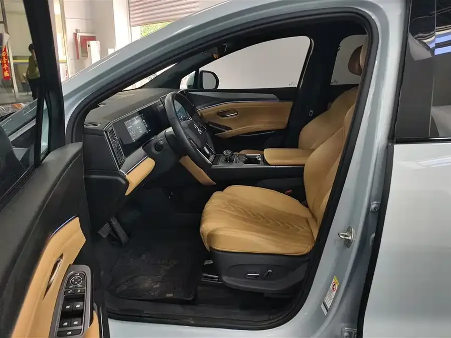 BYD Song L DM-i Song L DM-i 2024 112km Surpassing Edition 2024 — миниатюра 3