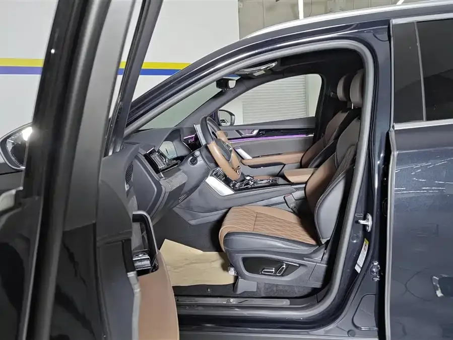 BYD Tang New Energy Tang New Energy 2023 DM-i Champion Edition 112KM Premium Edition 2023 — миниатюра 3