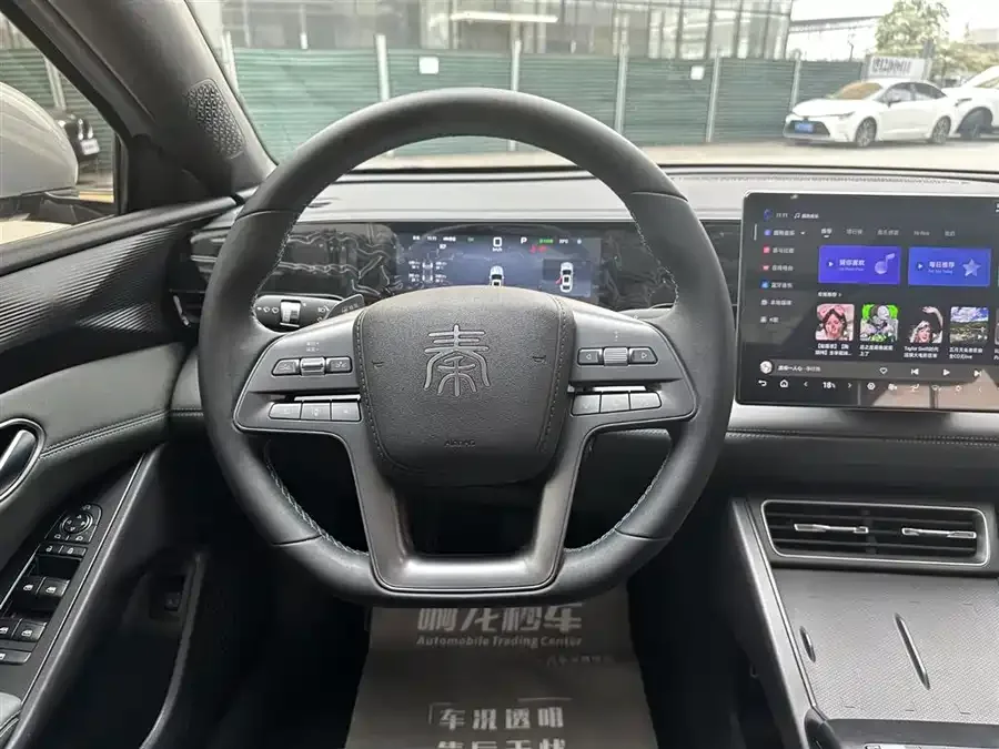 BYD Qin L Qin L 2025 EV 470KM Leading Edition 2025 — миниатюра 3