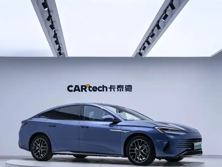 BYD Seal Haibao 2024 Glory Edition DM-i 1.5L 121km Luxury 2024 — миниатюра 2