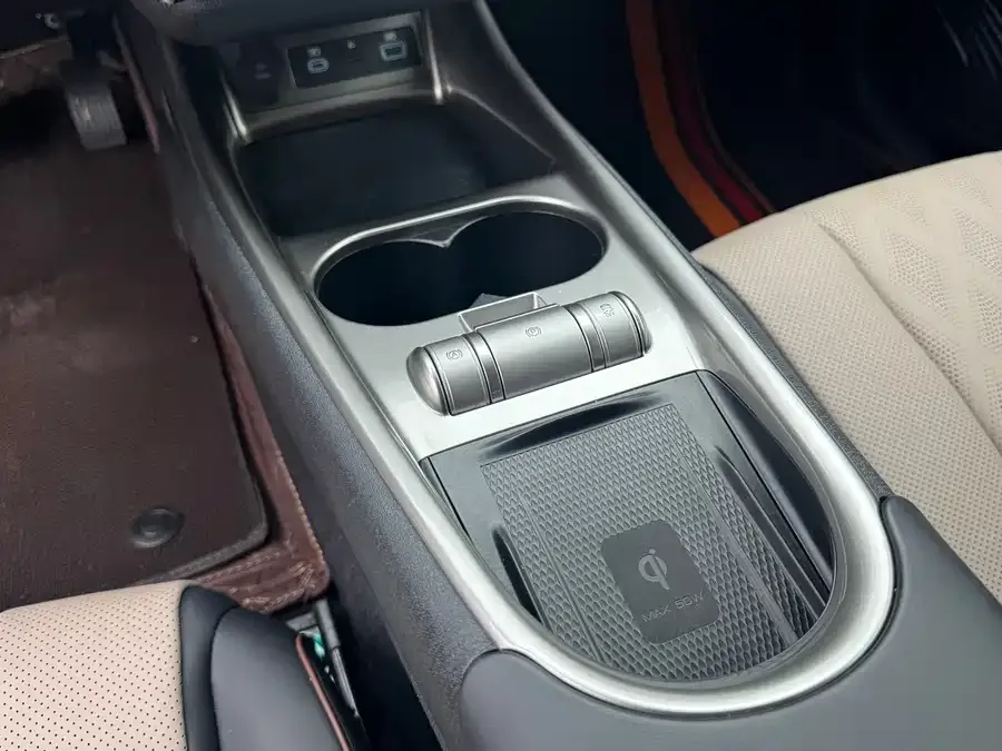 BYD Dolphin Dolphin 2024 Honor Edition 420km Fashion Edition 2024 — миниатюра 3