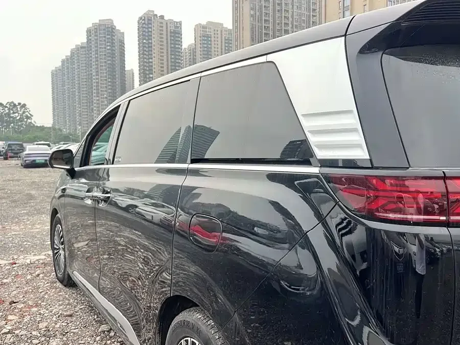 BYD D9 Denza D9 2025 DM-i Intelligent Driving Edition 1020 Four-Wheel Drive Flagship Model 2025 — миниатюра 3