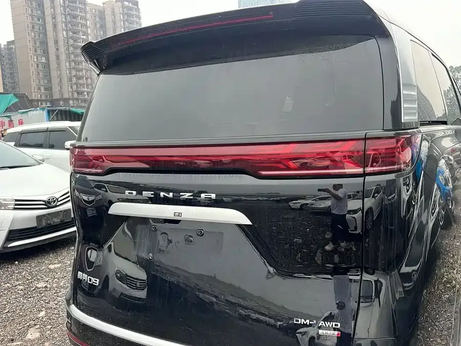 BYD D9 Denza D9 2025 DM-i Intelligent Driving Edition 1020 Four-Wheel Drive Flagship Model 2025 — миниатюра 4