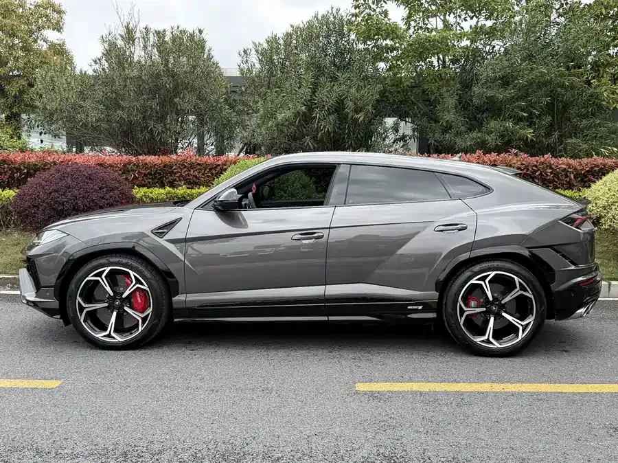 Lamborghini Urus Urus 2023 4.0T V8 S 2023 — миниатюра 2