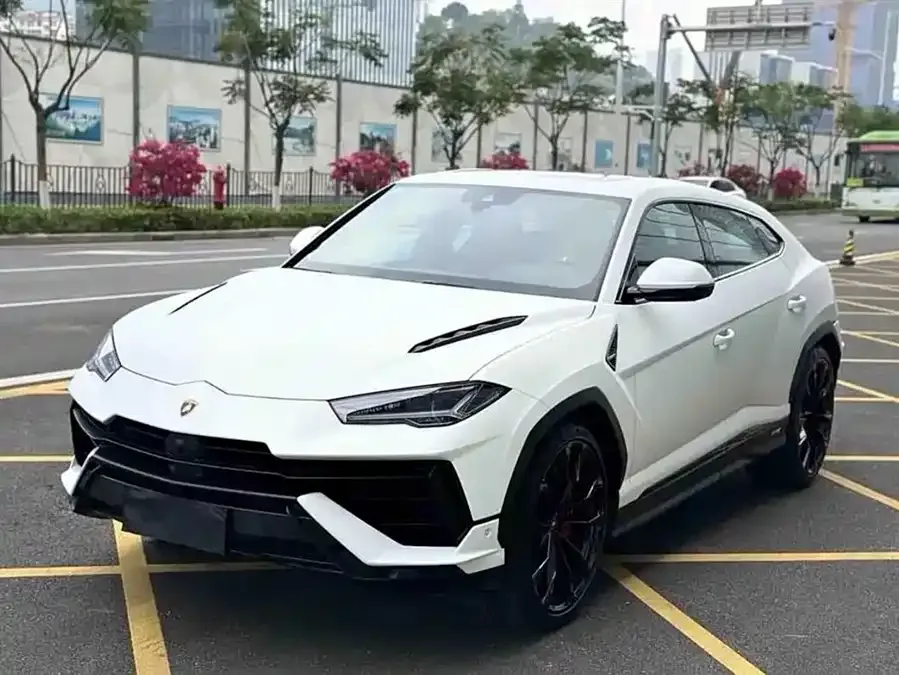 Lamborghini Urus 2023