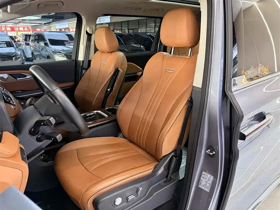 Hongqi HQ9 Hongqi HQ9 2023 2.0T Intelligent Connection Flagship Edition 2022 — миниатюра 2