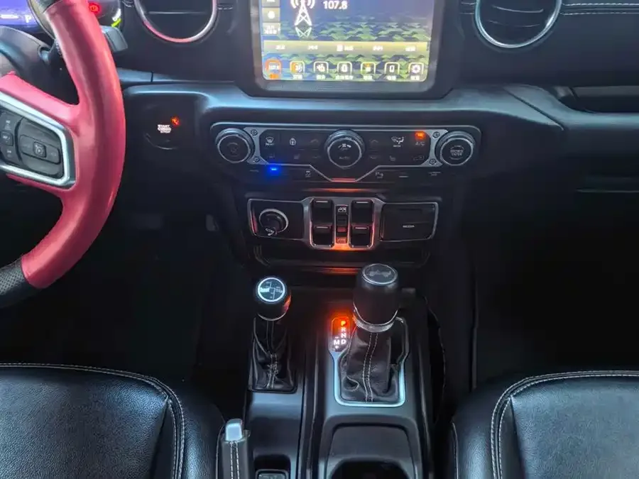 Jeep Wrangler New Energy Wrangler New Energy 2021 Four-Door 2.0T 4xe Sahara 2022 — миниатюра 5