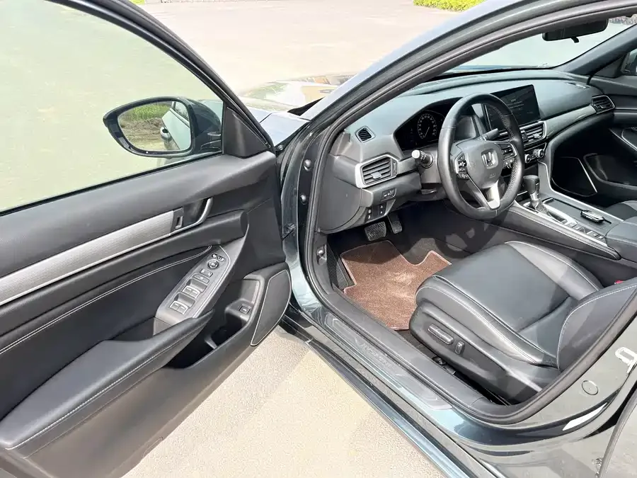 Honda Inspire Inship 2022 260TURBO Exquisite Edition 2022 — миниатюра 3