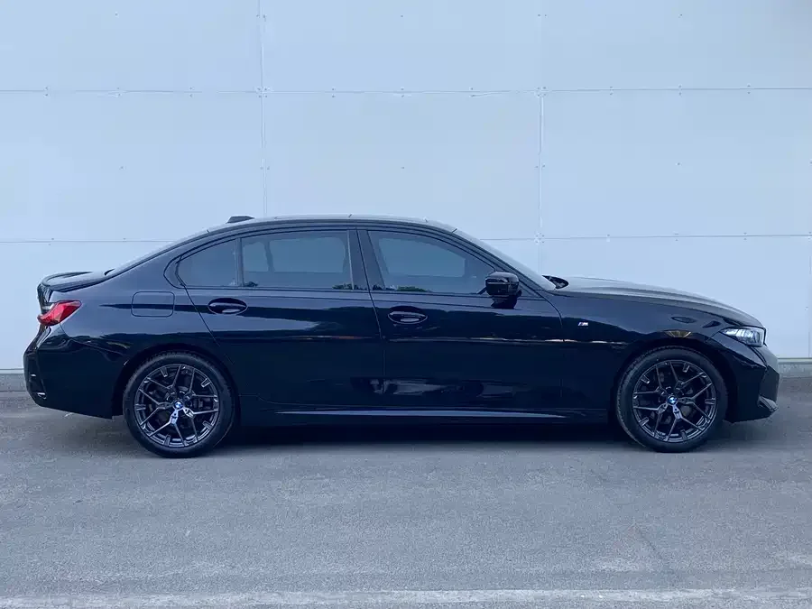 BMW 3 Series BMW 3 Series 2025 330Li Exclusive M Sport Night Edition 2025 — миниатюра 4