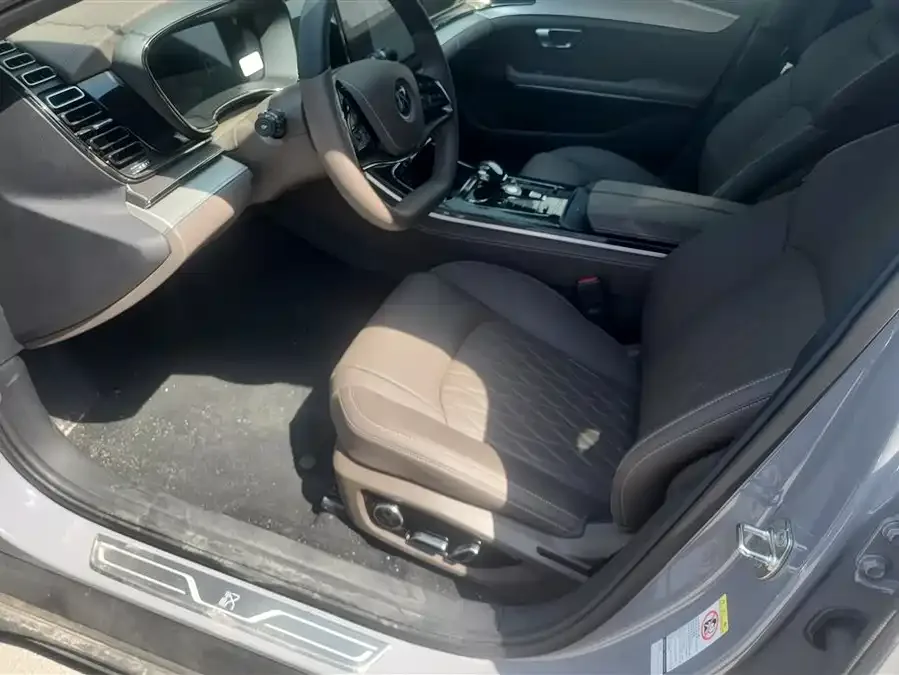 BYD Second-hand Han 2025 DM-i Intelligent Driving Edition 125KM Premium Edition 2025 — миниатюра 3