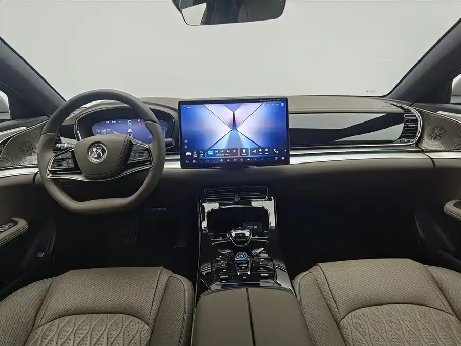 BYD Second-hand Han 2025 DM-i Intelligent Driving Edition 125KM Premium Edition 2025 — миниатюра 2