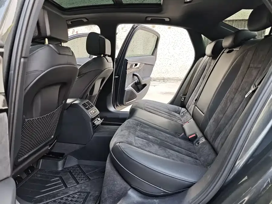 Audi a4 l 2024 45 TFSI quattro premium dynamic model 2025 — миниатюра 3