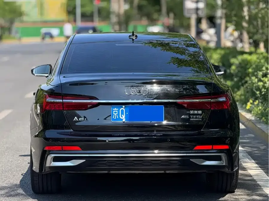 Audi A6L 2023 facelift 45 TFSI quattro Selected Dynamic Edition 2023 — миниатюра 2