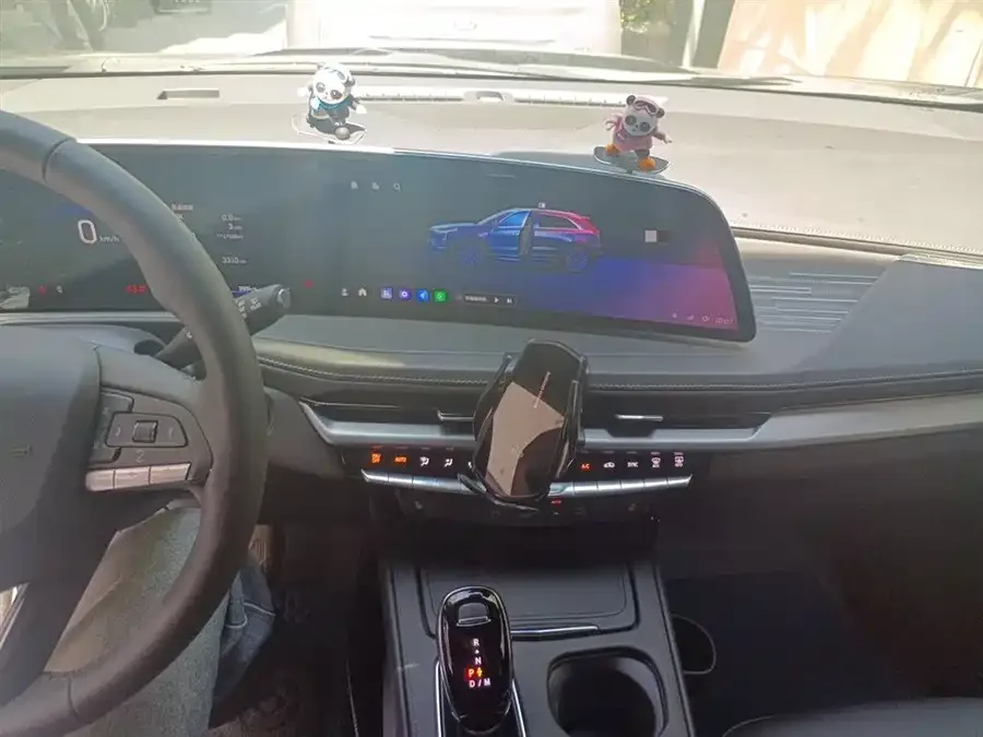Cadillac XT4 2024 28T 2WD Luxury 2024 — миниатюра 3