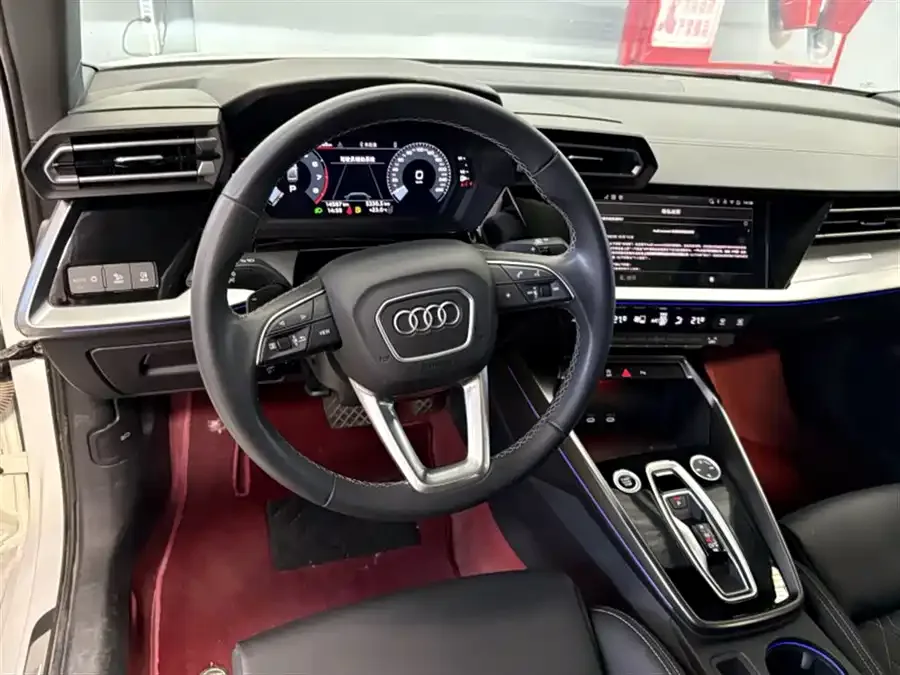 Audi A3 2025 A3L Limousine 35TFSI Flying Spur Premium Edition + Luxury Package 2025 — миниатюра 2