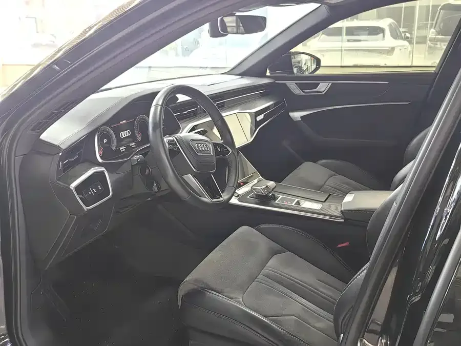 Audi A6L 2024 45 TFSI quattro premium dynamic model 2024 — миниатюра 2