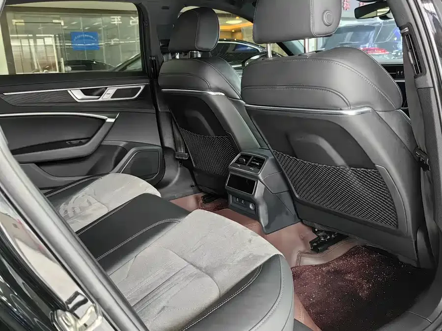 Audi A6L 2024 45 TFSI quattro premium dynamic model 2024 — миниатюра 3