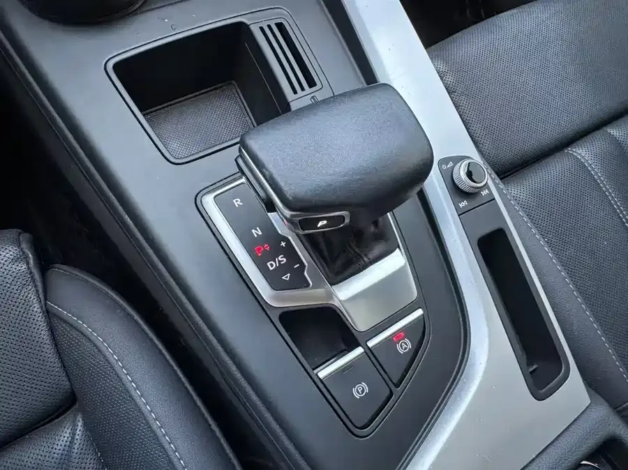 Audi a4 l 2022 40 TFSI Fashion Dynamic Edition 2022 — миниатюра 3