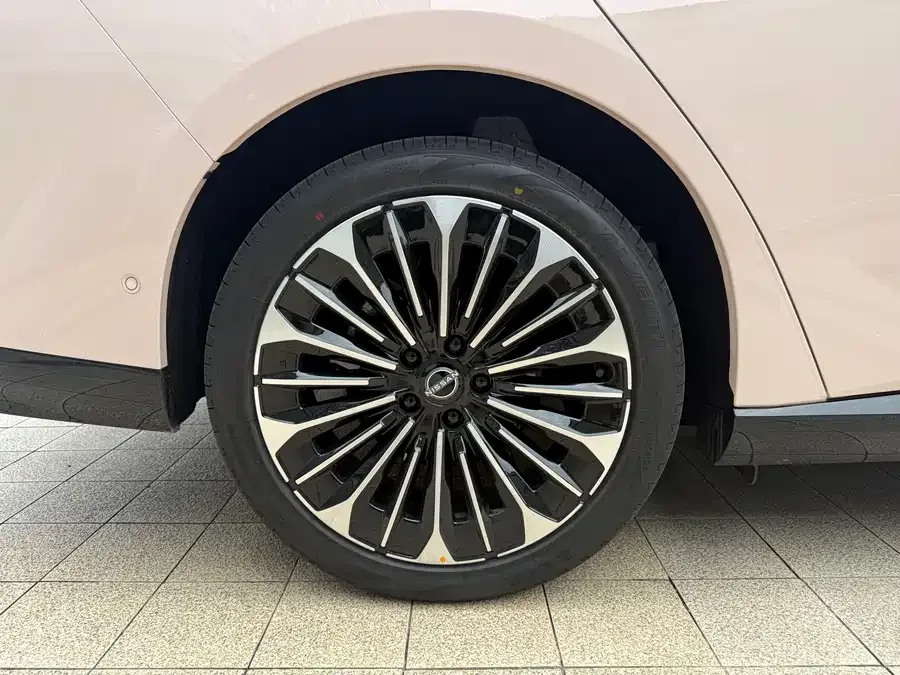Nissan N7 Nissan N7 2025 510 MAX 2026 — миниатюра 4