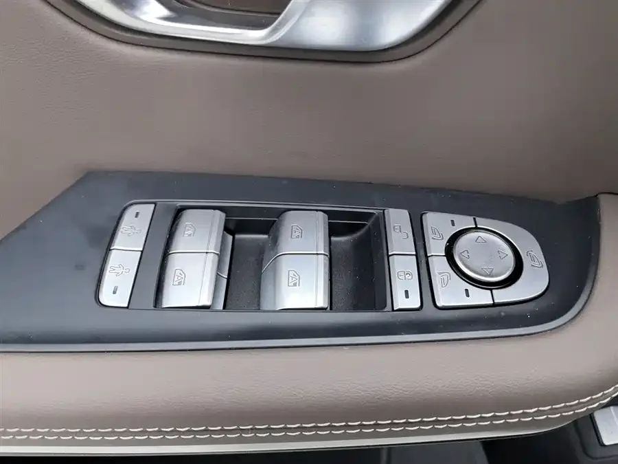 BYD Second-hand Han 2025 EV 605KM Premium Edition 2025 — миниатюра 3