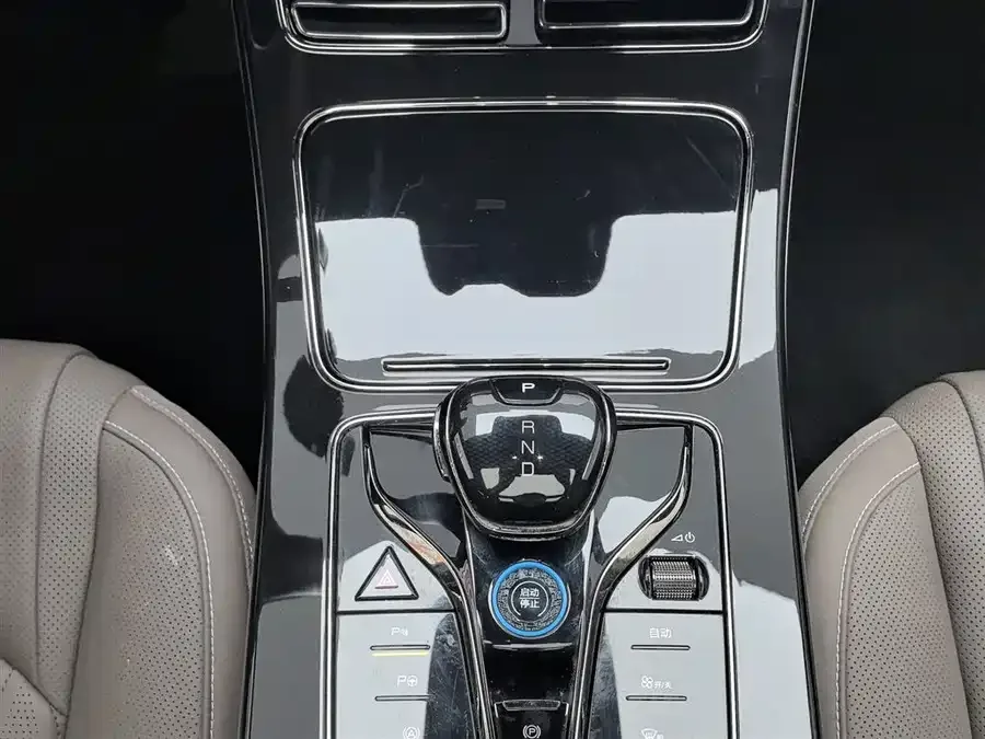 BYD Second-hand Han 2025 EV 605KM Premium Edition 2025 — миниатюра 4
