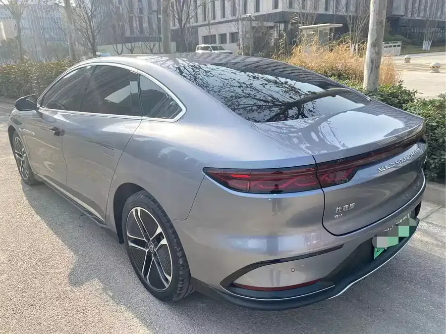 BYD Second-hand Han 2023 EV Champion Edition 605KM Front-wheel Drive Premium 2023 — миниатюра 3