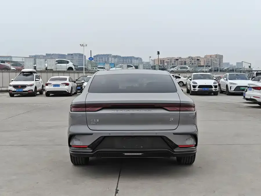 BYD Second-hand Han 2025 DM-i 125KM Elite 2025 — миниатюра 2