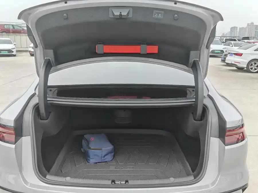 BYD Second-hand Han 2025 DM-i 125KM Elite 2025 — миниатюра 5