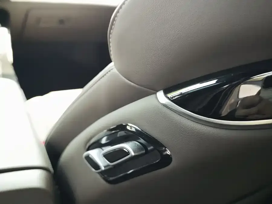 BYD Second-hand Han 2025 DM-i 125KM Comfort Edition 2025 — миниатюра 4