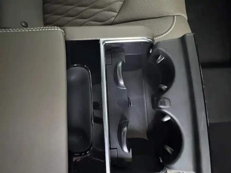 BYD Second-hand Han 2025 DM-i Intelligent Driving Edition 125KM Premium Edition 2025 — миниатюра 5