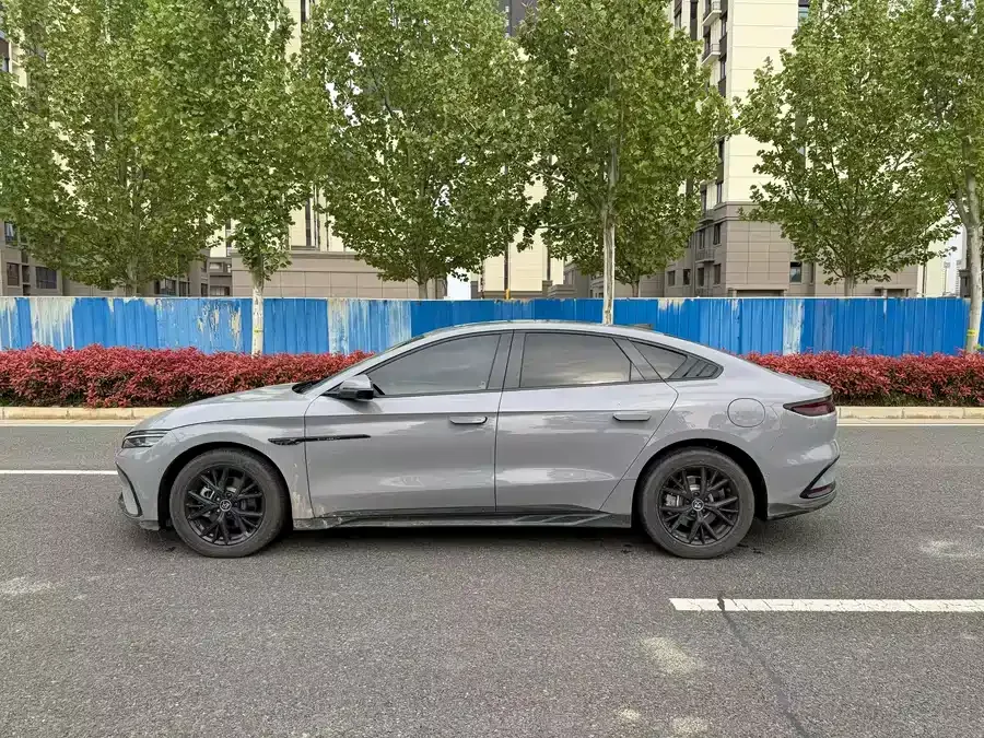 BYD Second-hand Han 2025 DM-i Intelligent Driving Edition 125KM Elite Edition 2025 — миниатюра 5