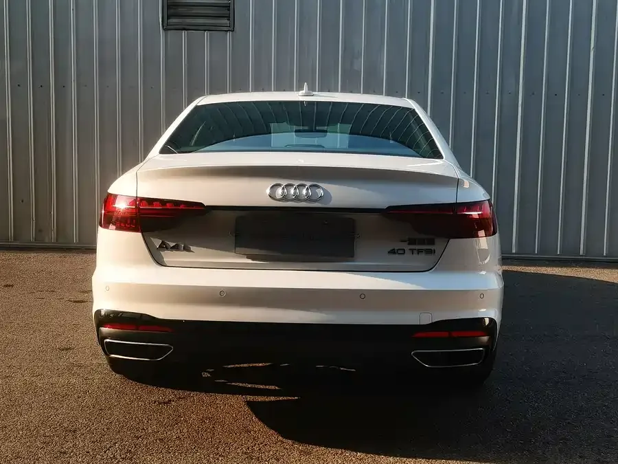 Audi a4 l 2025 2 million units Enjoyable Edition 40 TFSI Luxury Dynamic Edition 2025 — миниатюра 4