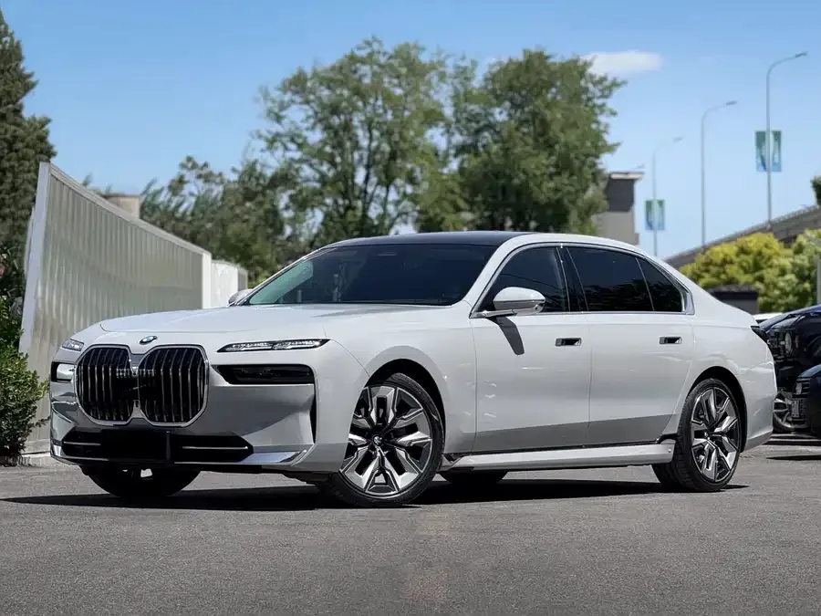 BMW 7 Series 2024