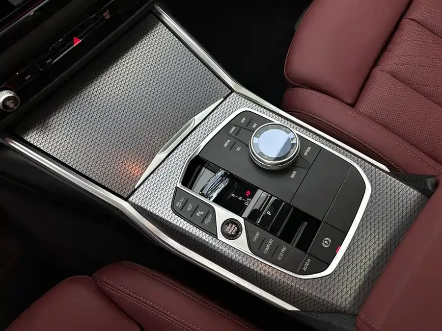 BMW 3 Series BMW 3 Series 2025 330Li M Sport Night Edition 2024 — миниатюра 4