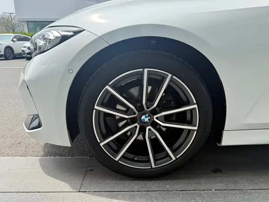 BMW 3 Series BMW 3 Series 2025 325Li M Sport Package 2024 — миниатюра 2