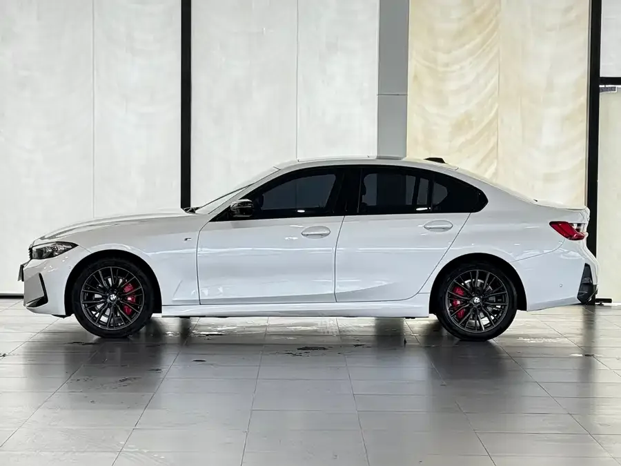 BMW 3 Series BMW 3 Series 2024 325i M Sport Night Edition 2024 — миниатюра 2