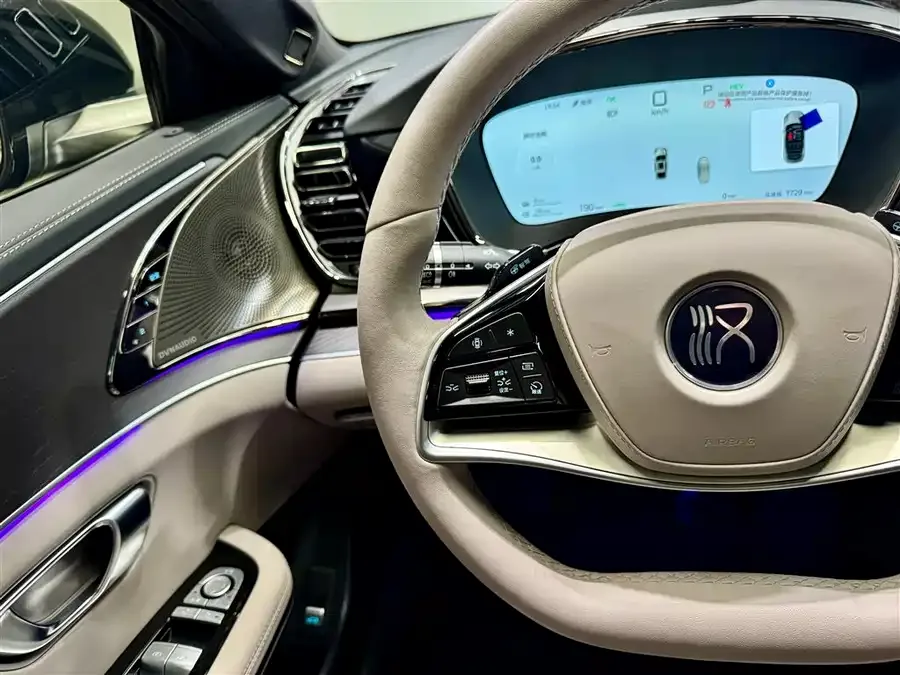 BYD Second-hand Han 2025 DM-i Intelligent Driving Edition 125KM LiDAR Flagship Model 2025 — миниатюра 4