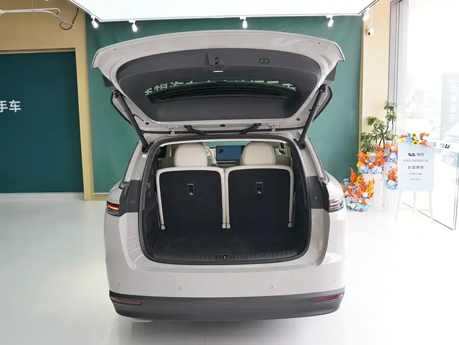 Li Ideal i8 Ideal i8 2025 Standard Edition 2025 — миниатюра 5