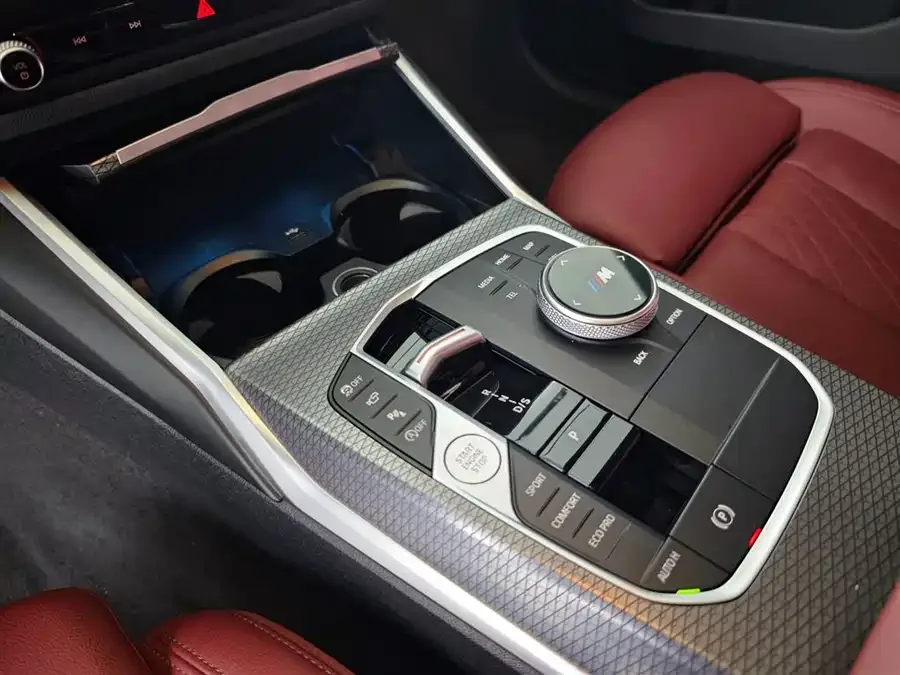 BMW 3 Series BMW 3 Series 2024 325i M Sport Night Edition 2024 — миниатюра 4